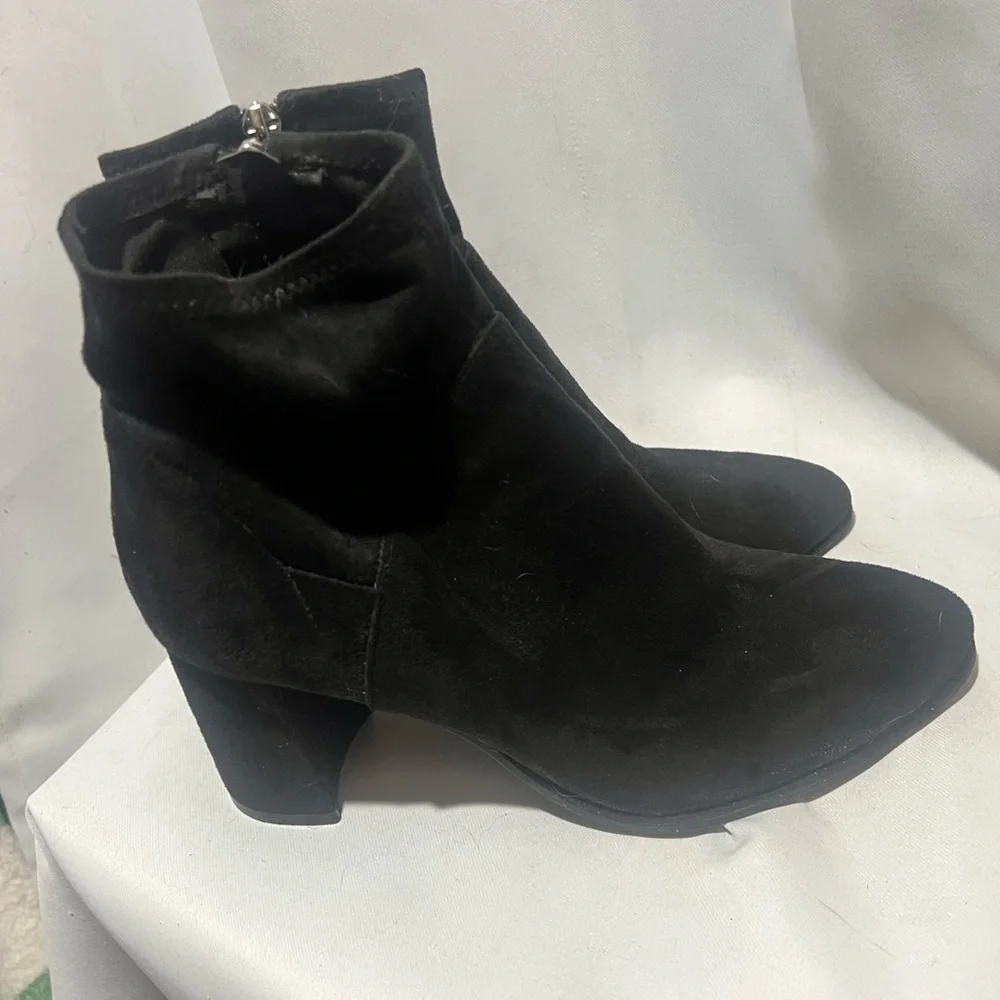 Marc Fisher Dyvine Black Ankle Boots size 7.5